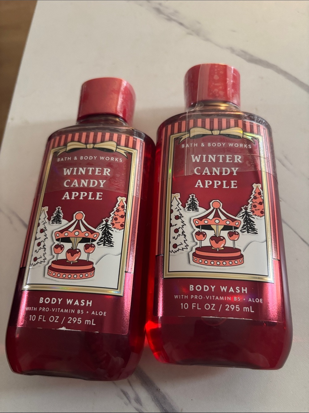 Bath & Body Works Winter Candy Apple Body Wash - Red